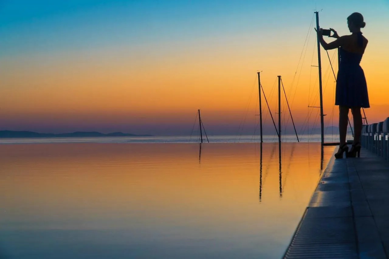 Mykonos Riviera Hotel & Spa, A Member Of Small Luxury Hotels Of The World Tourlos